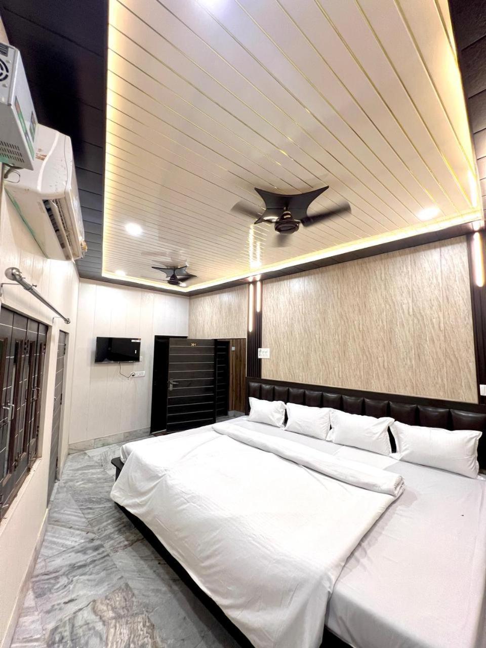 Durga P Guest House Near Harishchandra Ghat 瓦拉纳西 外观 照片